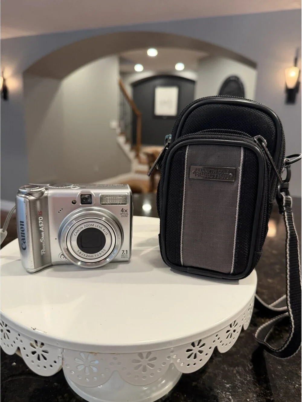 Canon Powersot A570 IS 4X Zoom Lens Working Condition